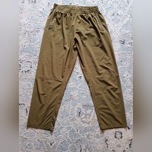 Outdoor Voices | Zephyr Pant | 2023 | Size L | Dark Olive